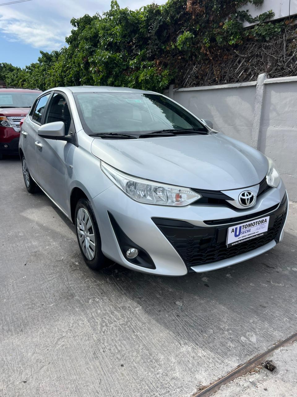 Toyota Yaris Sport 2020 - Vista lateral izquierda